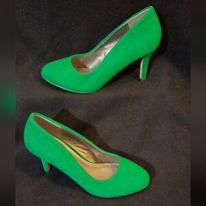 Michael Antonio Vibrant Green Pumps - Size 6.5